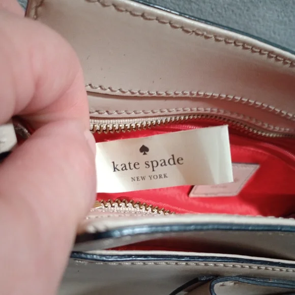 Kate Spade Ivory Leather Crossbody Monford Park Smooth Angelica with Booklet - Picture 3 of 13